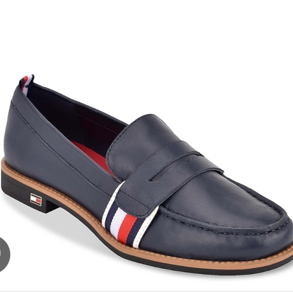 Tommy Hilfiger Leather Loafers Navy Women’s Size 7.5 – Good Condition
